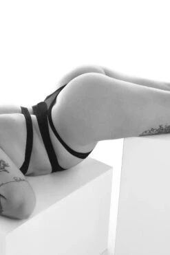 Rolling Linger Bottoms - Black -Pole Dance Clothing & Shoes Shop 16 7 5 539 hplingerpretacrop1