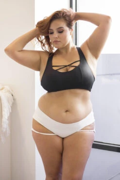 Lunalae Lure You Low-Rise Garter Shorts - White 10 Lunalae Lure You Low-Rise Garter Shorts - White -Pole Dance Clothing & Shoes Shop 6R7A7368