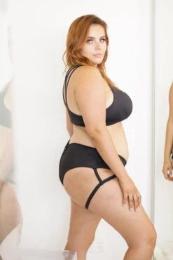 Lunalae Lure You Low-Rise Garter Shorts - Black -Pole Dance Clothing & Shoes Shop 6R7A8557 1