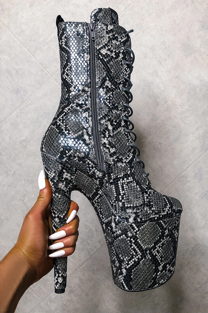 Hella Heels Maneater Boots - 8inch 2 Hella Heels Maneater Boots - 8inch - Image 2