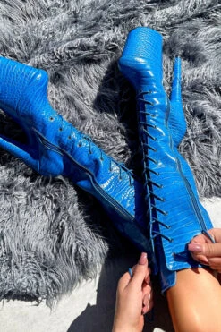 Hella Heels Electric Boa Knee High Boots - 8inch 8 Hella Heels Electric Boa Knee High Boots - 8inch -Pole Dance Clothing & Shoes Shop IMG 0695 a1a6cc84 3cdf 4ea9 b49e cf977ad708ca