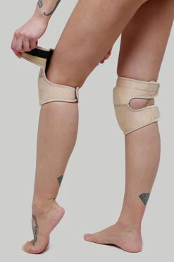 CXIX Velcro Kneepads - Sand 7 CXIX Velcro Kneepads - Sand -Pole Dance Clothing & Shoes Shop IMG 1718 LOW