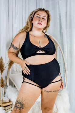 Chantay Polewear Wildbird Shorts - Noir -Pole Dance Clothing & Shoes Shop IMG 2691 17ec7b1c 31d3 4a38 9659 c9ac8d0226aa