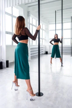 REV ACTIV Flow Pants - Malachite 5 REV ACTIV Flow Pants - Malachite -Pole Dance Clothing & Shoes Shop IMG 7627 2