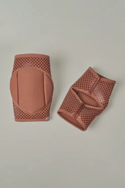 Queen Grippy Kneepads - Mocha -Pole Dance Clothing & Shoes Shop Mocha