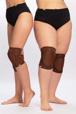 Queen Grippy Kneepads - Cacao -Pole Dance Clothing & Shoes Shop NudeCacao3 2